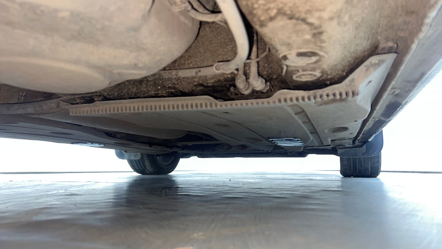 Used 2019 Skoda Octavia 1.8 TSI Style AT Petrol Automatic extra REAR RIGHT UNDERBODY VIEW