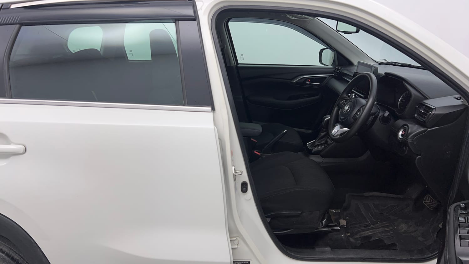 Used 2024 Toyota Urban Cruiser Hyryder G AT NeoDrive Petrol Automatic interior RIGHT SIDE FRONT DOOR CABIN VIEW