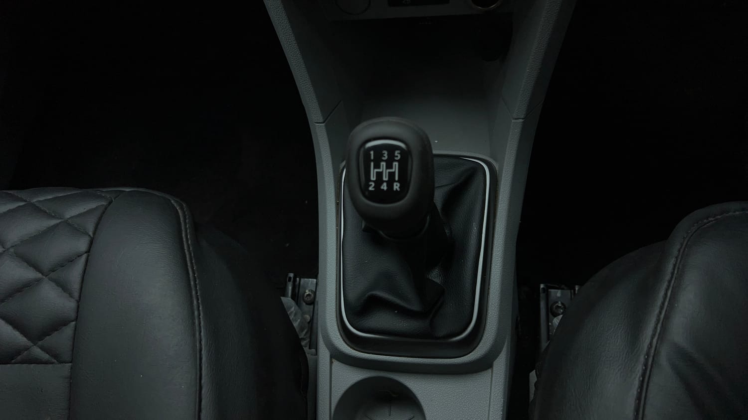 Used 2020 Tata Tigor XM Petrol Manual interior GEAR  KNOB VIEW