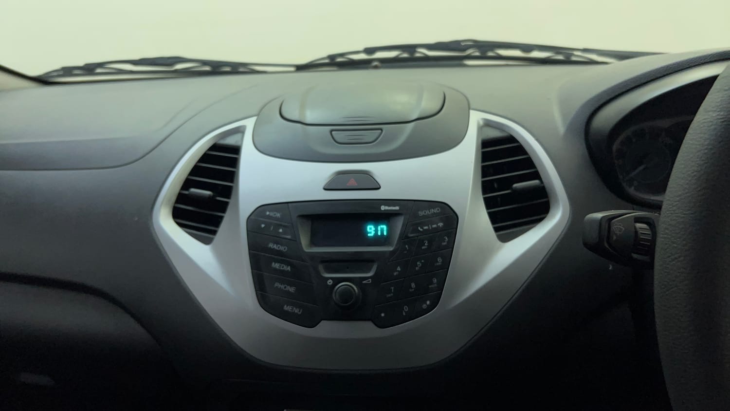 Used 2016 Ford Figo Titanium1.5 TDCi Diesel Manual top_features Integrated (in-dash) music system