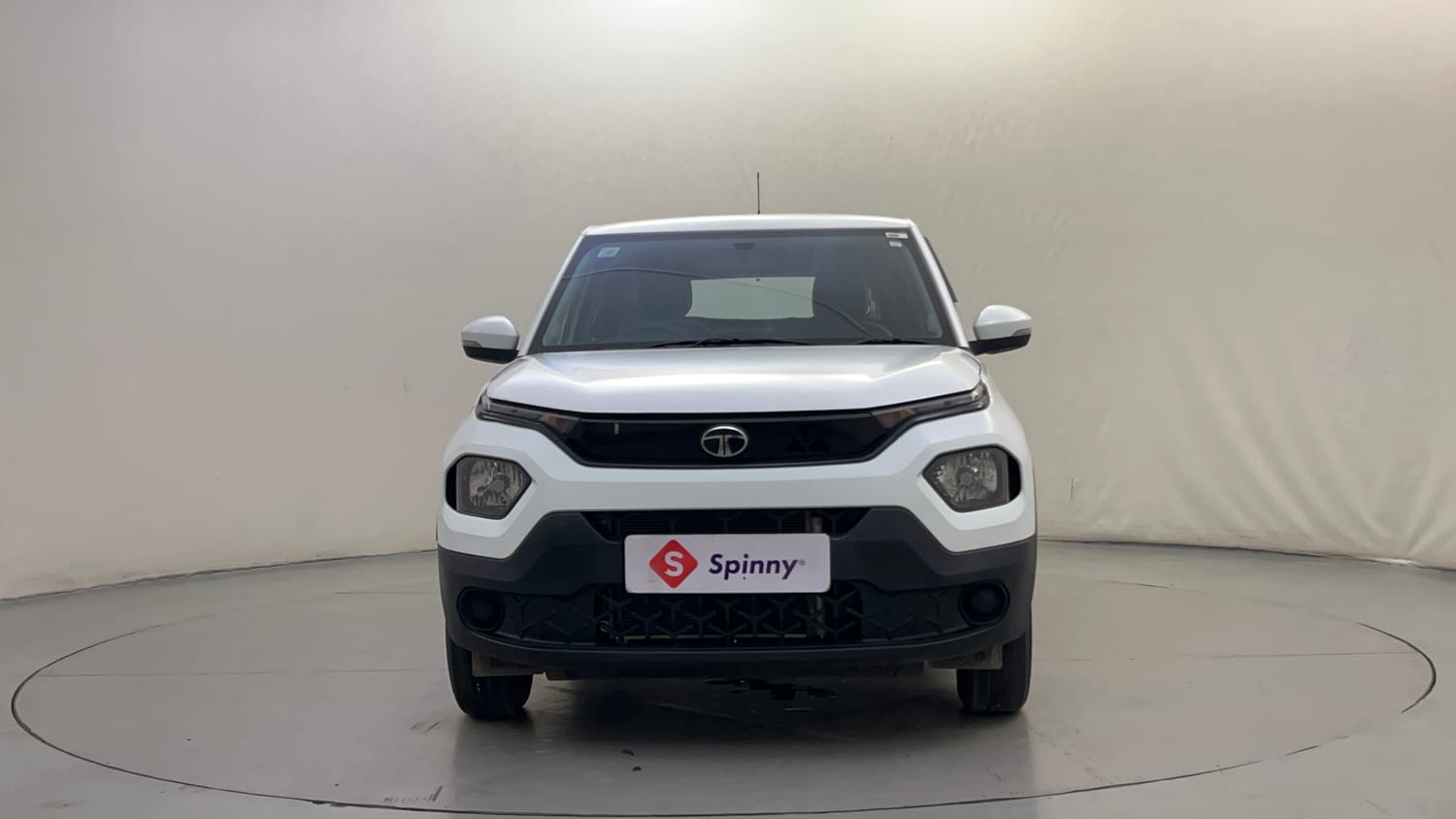 Used 2025 Tata Punch Adventure Plus AMT Petrol Automatic exterior FRONT VIEW