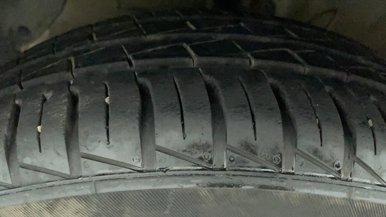 Used 2024 Hyundai Grand i10 Nios Era 1.2 Kappa Petrol Manual tyres LEFT FRONT TYRE TREAD VIEW