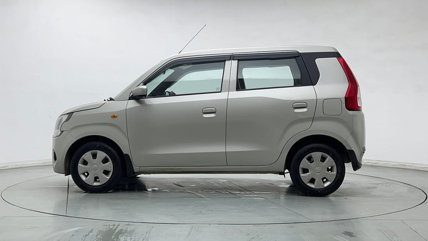 Used 2022 Maruti Suzuki Wagon R VXI 1.0 Petrol Manual exterior LEFT SIDE VIEW