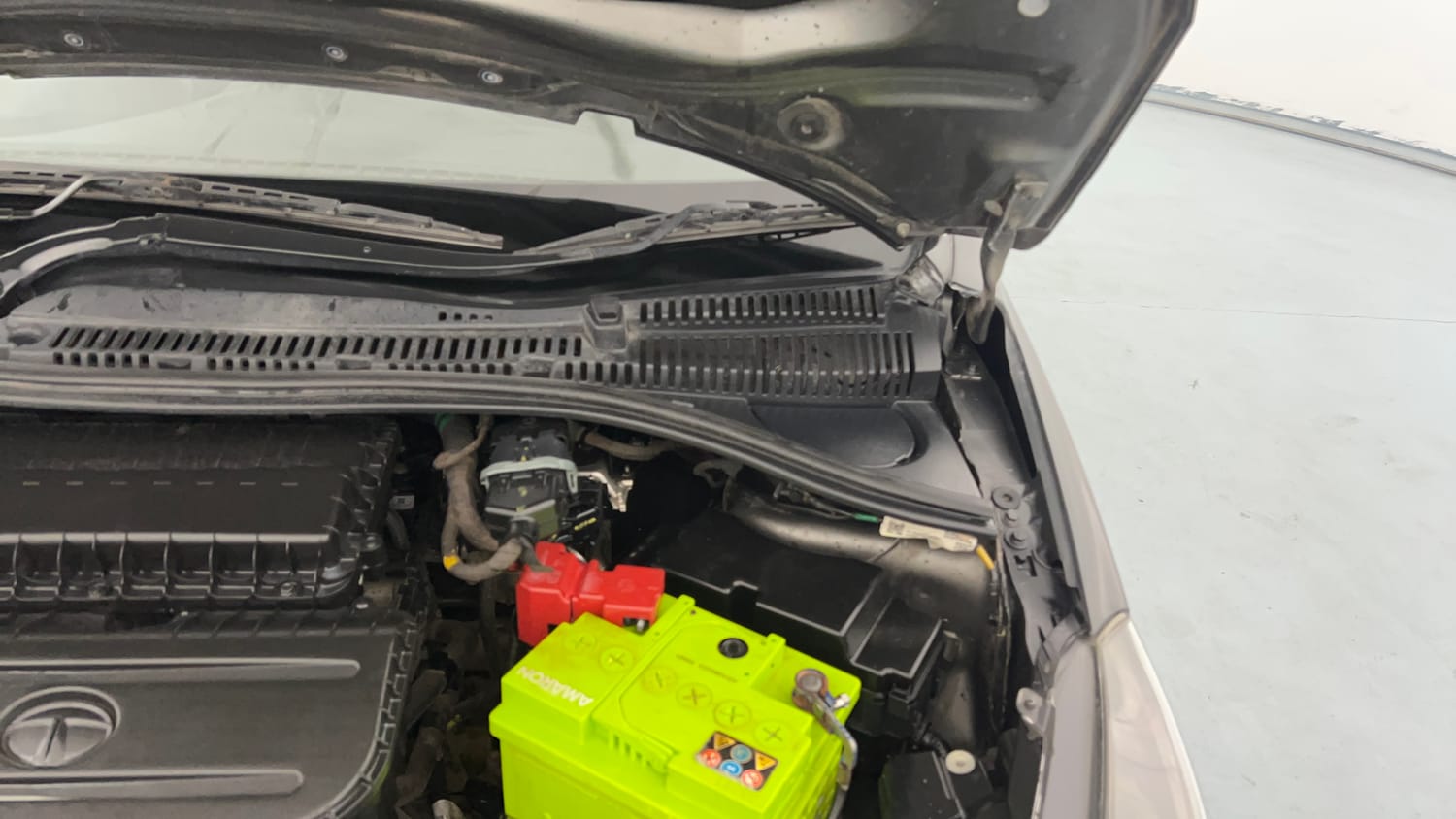 Used 2023 Tata Tigor XZ CNG Cng Manual engine ENGINE LEFT SIDE HINGE & APRON VIEW