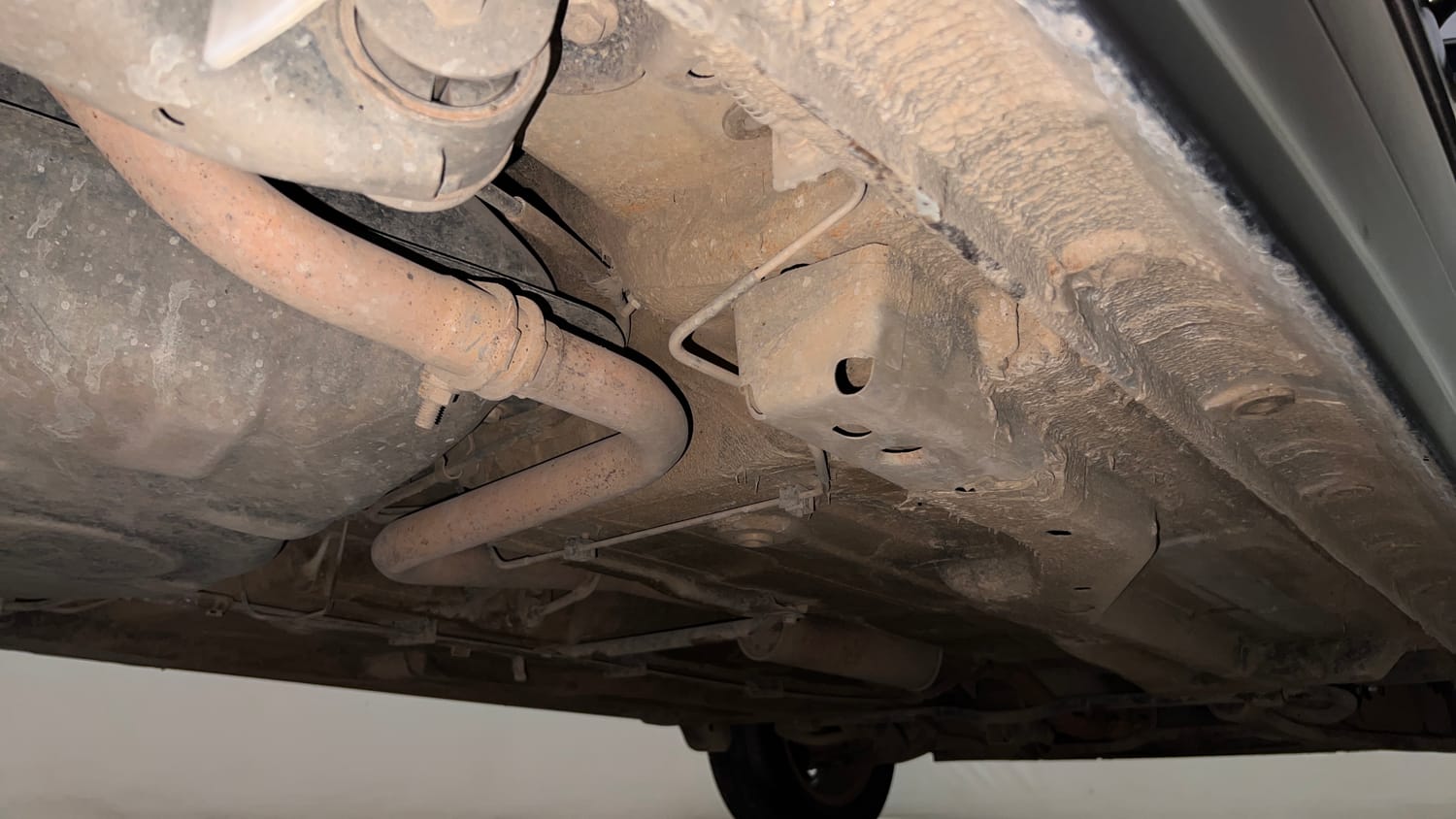 Used 2018 Tata Tiago Revotron XZA Petrol Automatic extra REAR RIGHT UNDERBODY VIEW