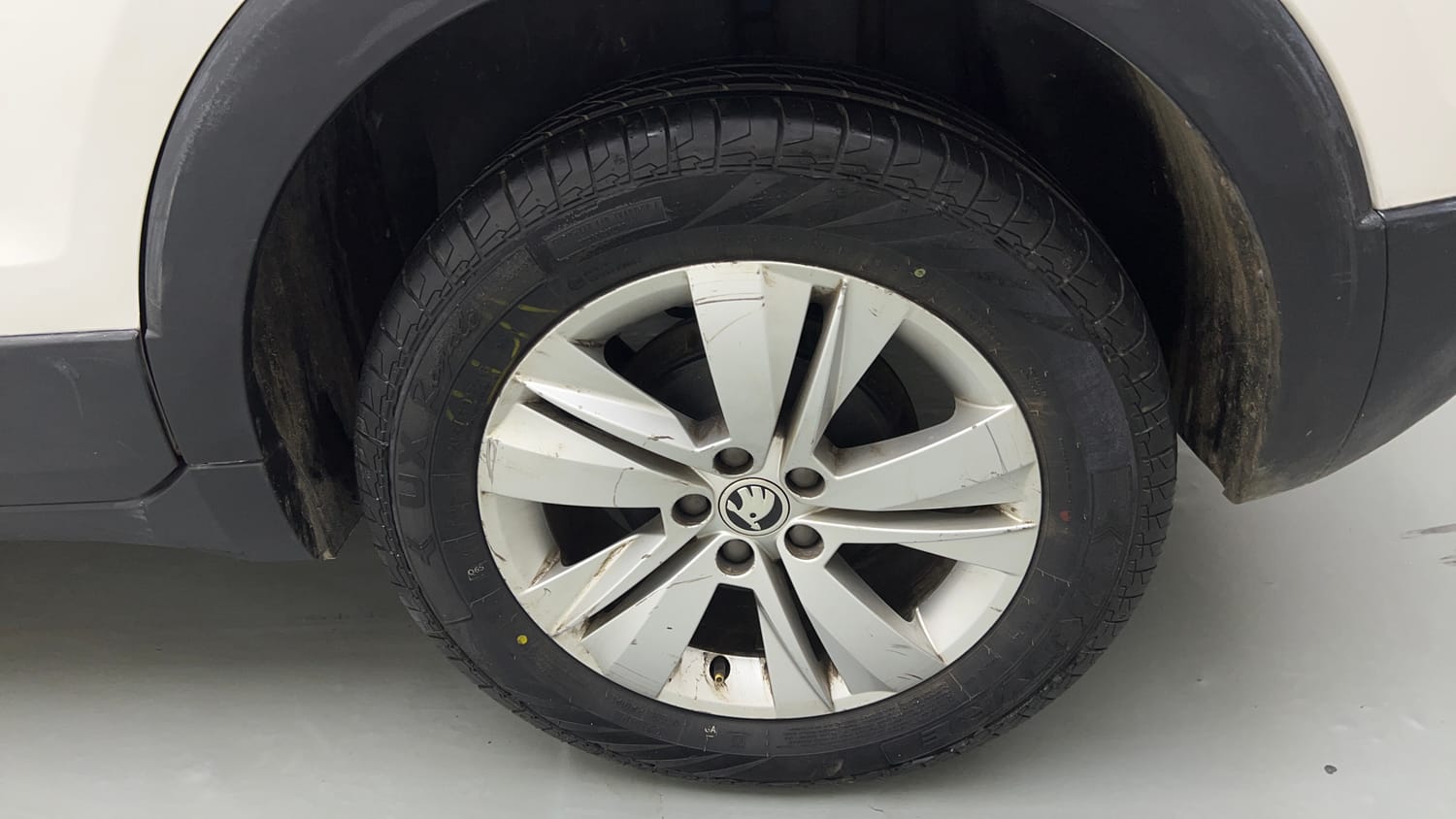 Used 2021 Skoda Kushaq Ambition 1.0L TSI MT Petrol Manual tyres LEFT REAR TYRE RIM VIEW
