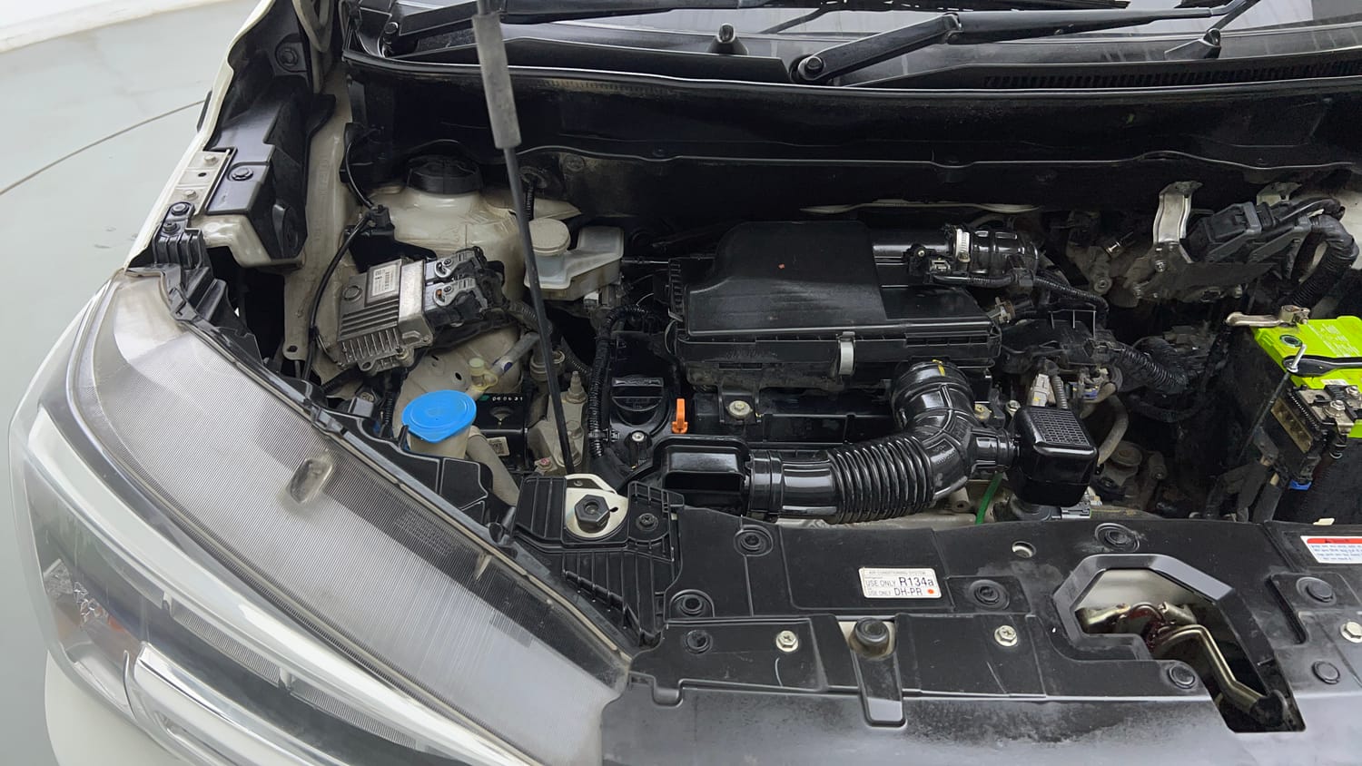 Used 2023 Maruti Suzuki XL6 Zeta MT CNG Cng Manual engine ENGINE RIGHT SIDE VIEW