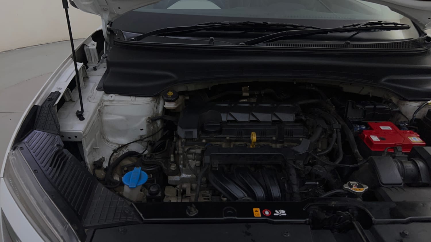Used 2020 Hyundai Creta SX 1.5 Petrol Petrol Manual engine ENGINE RIGHT SIDE HINGE & APRON VIEW