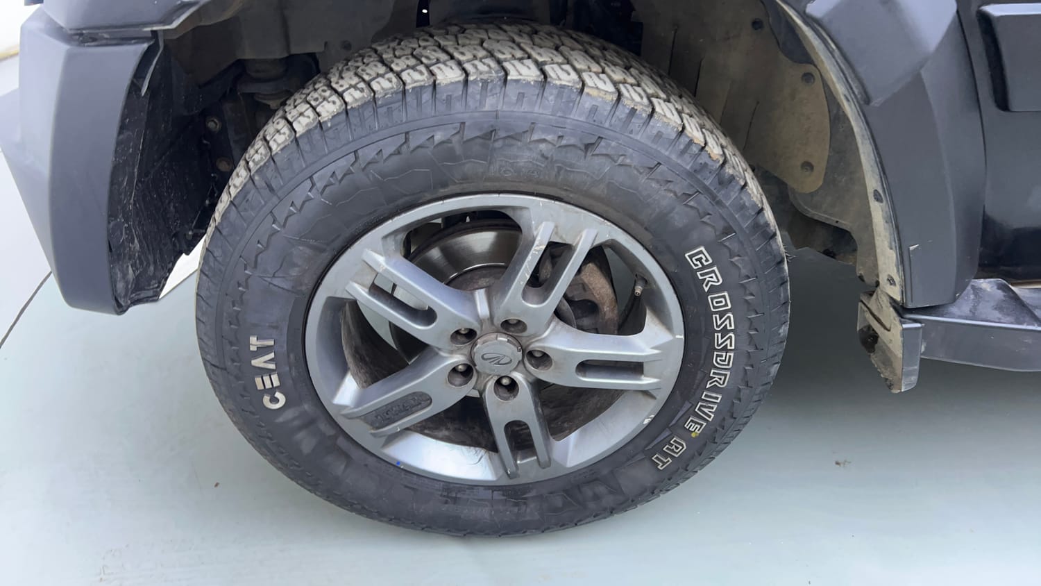 Used 2022 mahindra Thar LX Hard Top Diesel AT 4WD Diesel Automatic tyres LEFT FRONT TYRE RIM VIEW