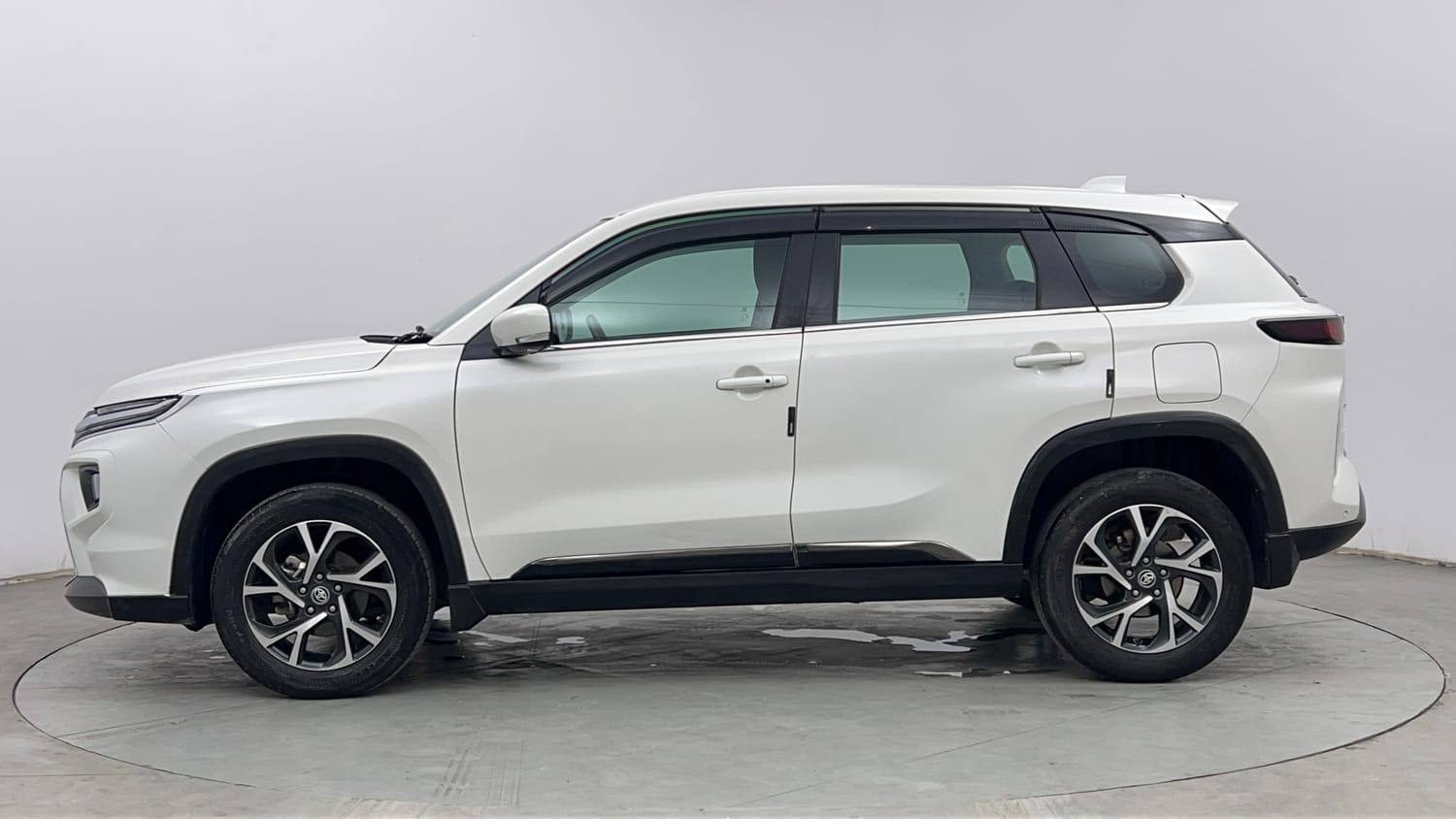 Used 2024 Toyota Urban Cruiser Hyryder G AT NeoDrive Petrol Automatic exterior LEFT SIDE VIEW