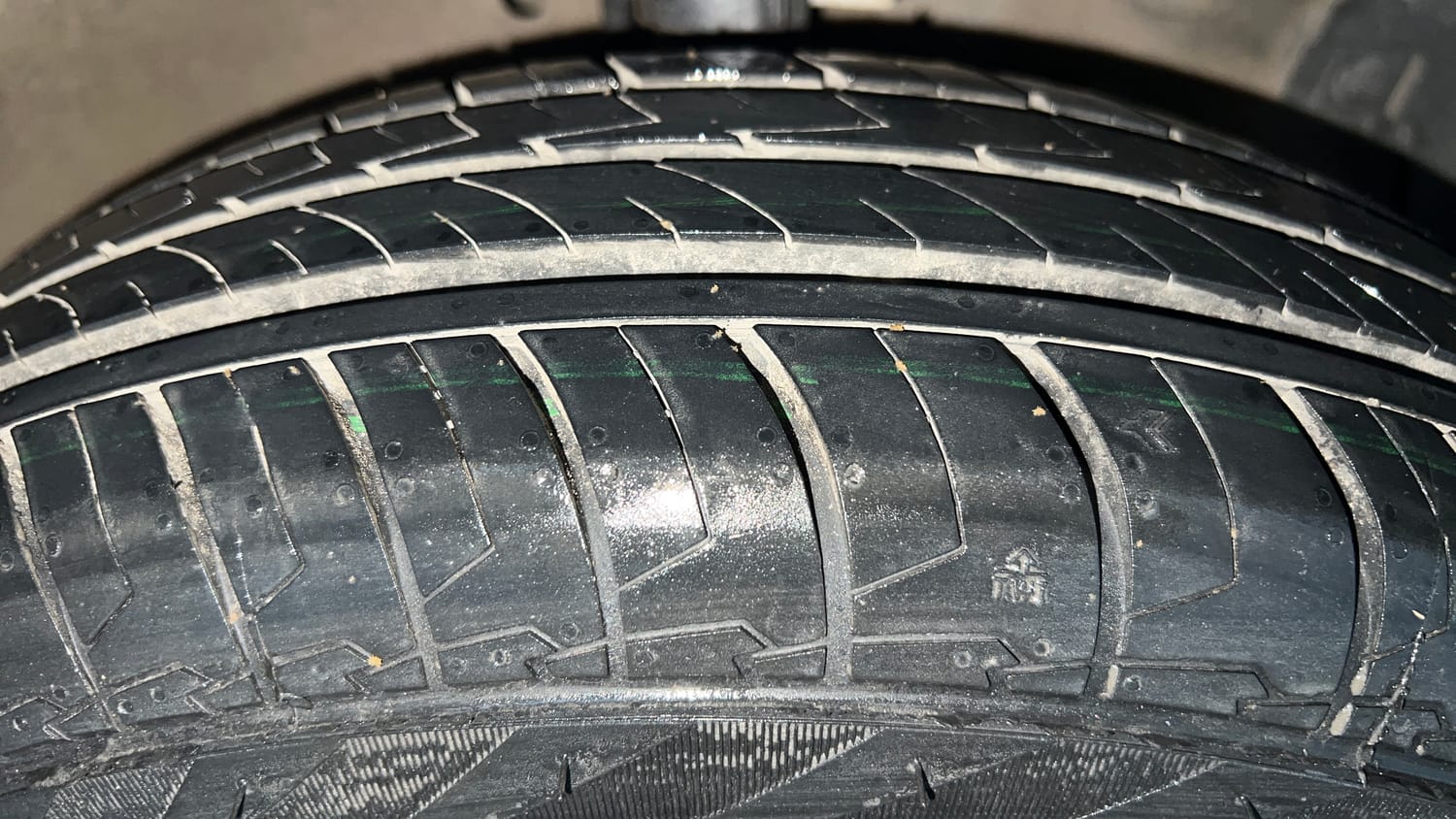 Used 2015 Maruti Suzuki Swift VXi Petrol Manual tyres RIGHT FRONT TYRE TREAD VIEW