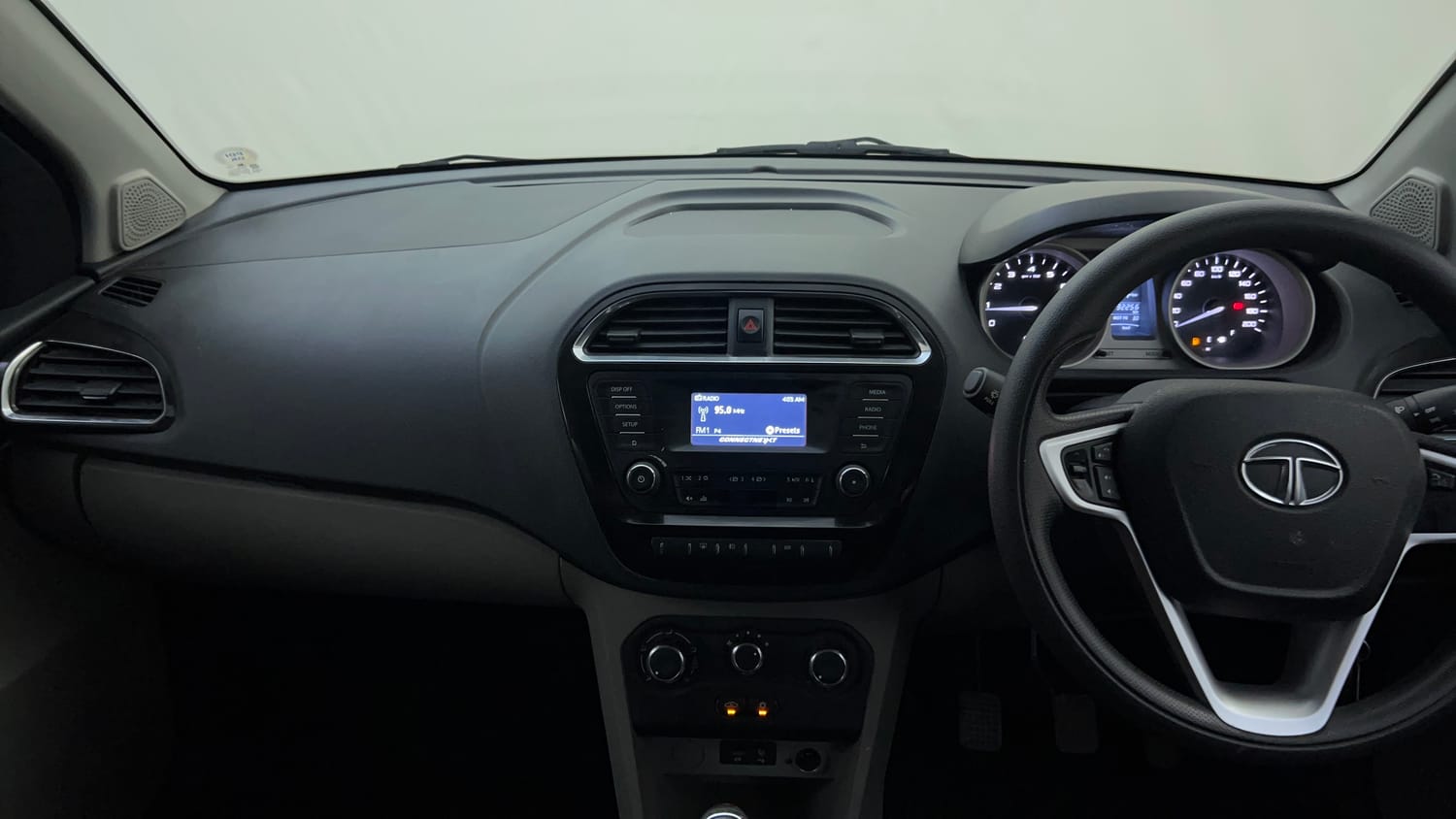 Used 2018 Tata Tiago Revotron XZ Petrol Manual interior MUSIC SYSTEM & AC CONTROL VIEW