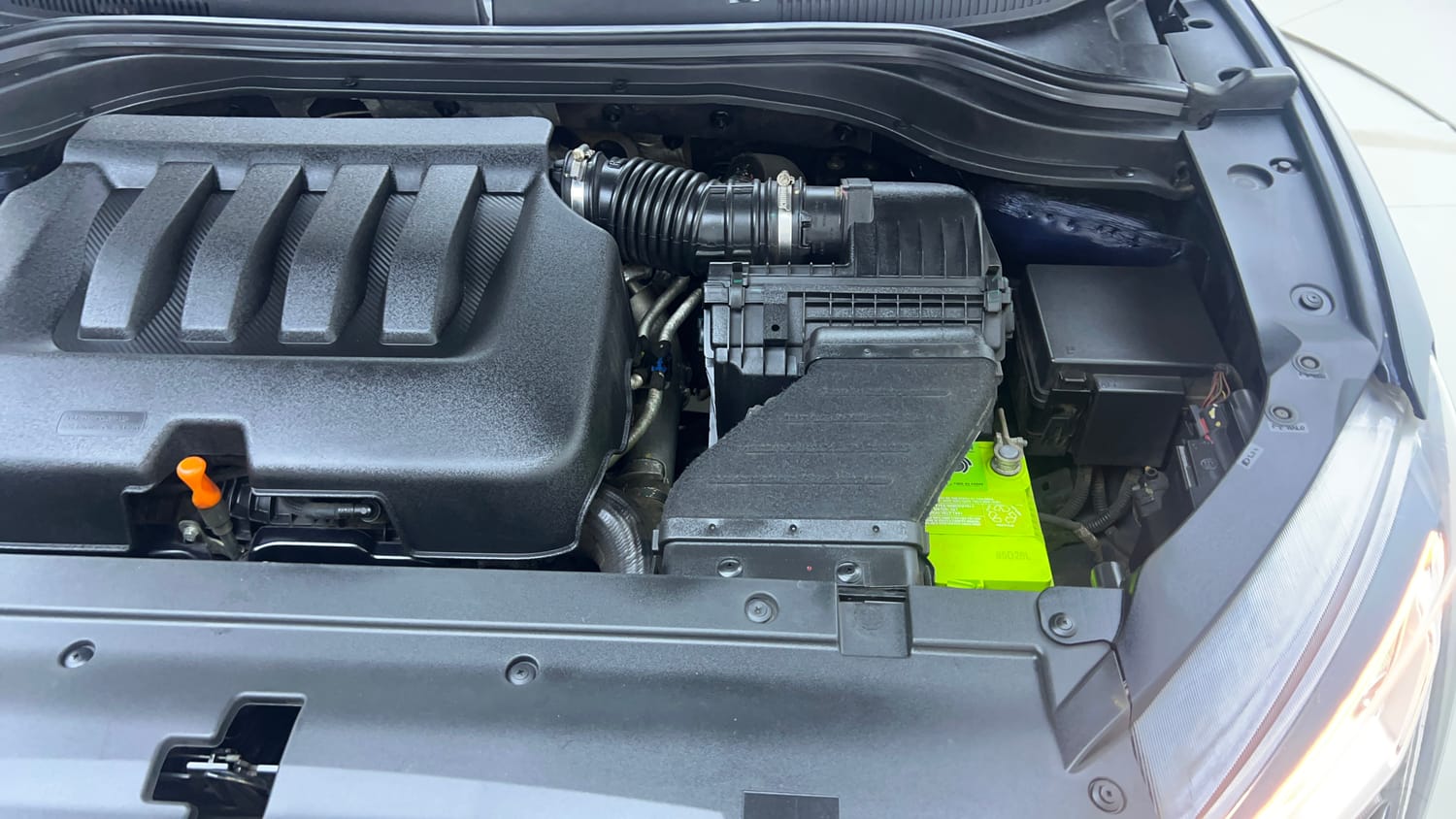 Used 2021 Mahindra XUV700 AX 7 Petrol AT Luxury Pack 7 STR Petrol Automatic engine ENGINE LEFT SIDE VIEW