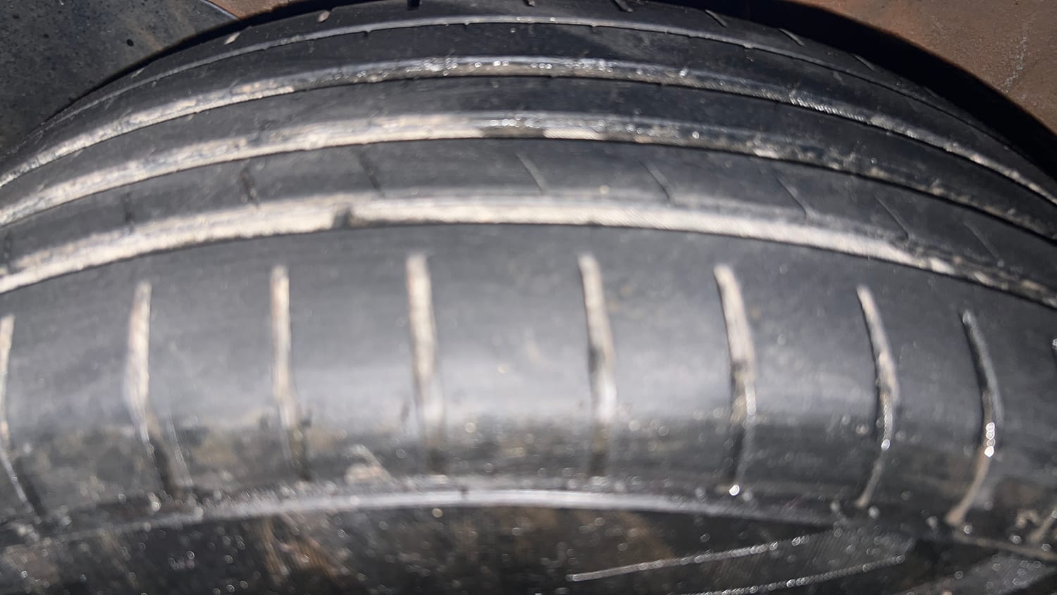 Used 2018 Hyundai Elite i20 Sportz 1.2 Petrol Manual tyres LEFT FRONT TYRE TREAD VIEW