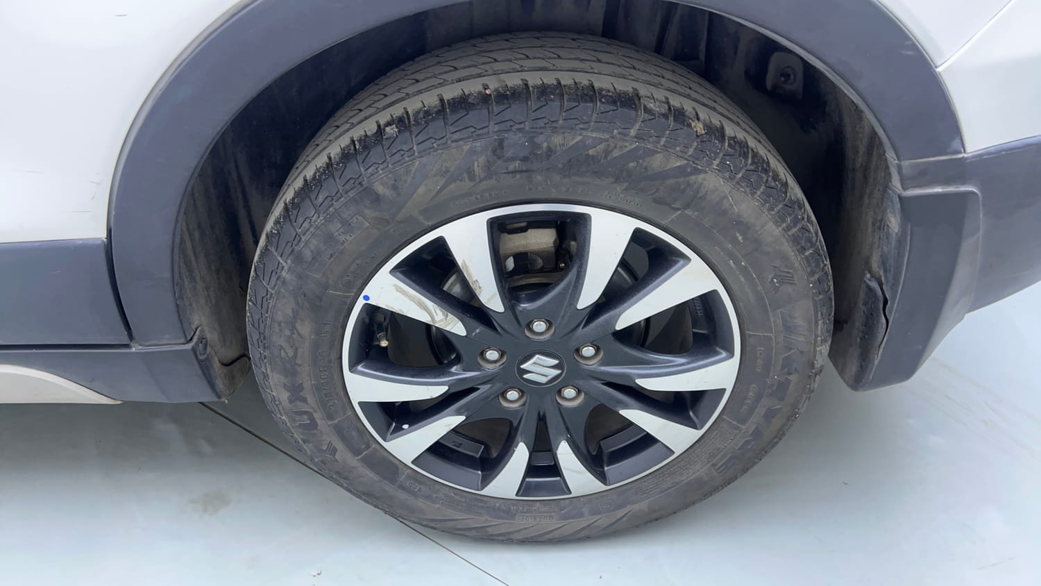 Used 2019 Maruti Suzuki S-Cross Zeta 1.3 Diesel Manual tyres LEFT REAR TYRE RIM VIEW