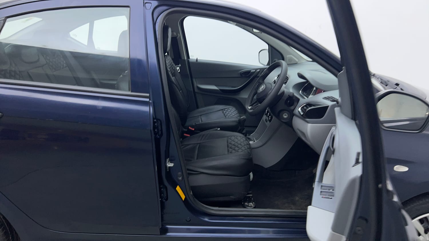 Used 2020 Tata Tigor XM Petrol Manual interior RIGHT SIDE FRONT DOOR CABIN VIEW