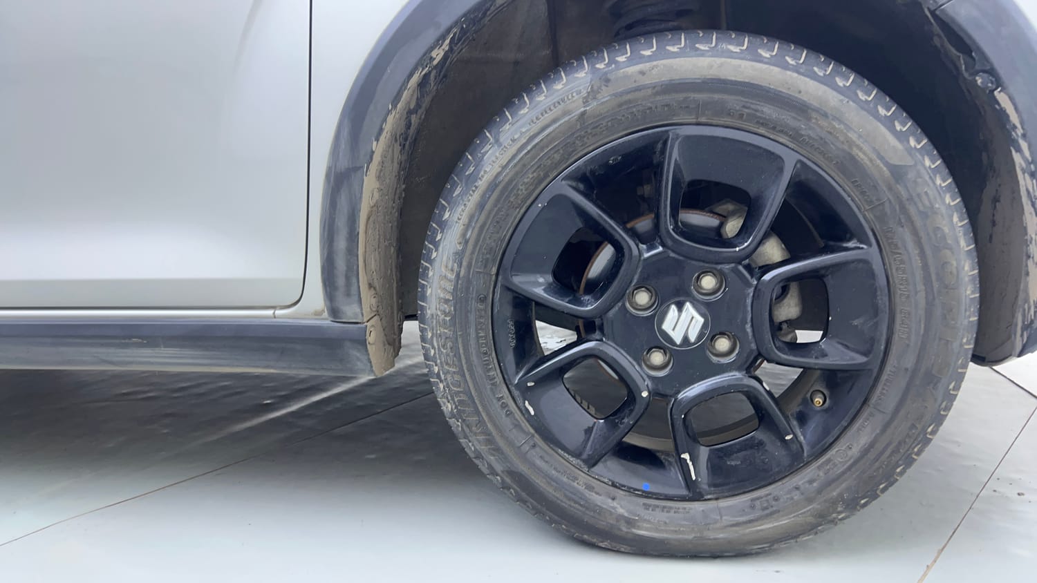 Used 2021 Maruti Suzuki Ignis Zeta 1.2 MT Petrol Manual tyres RIGHT FRONT TYRE RIM VIEW