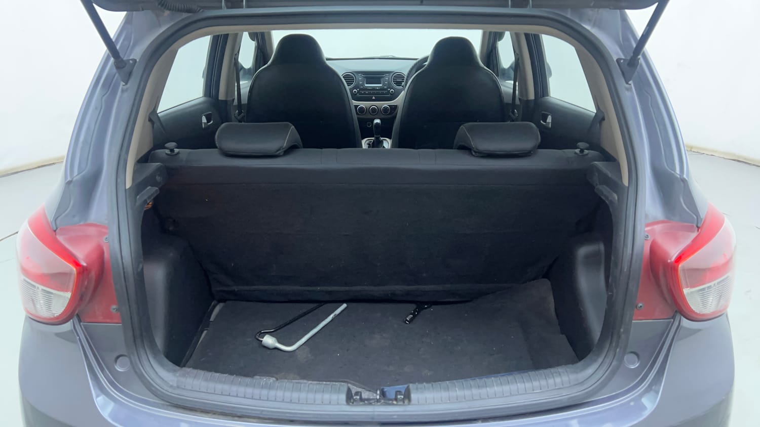 Used 2014 Hyundai Grand i10 Asta AT 1.2 Kappa VTVT Petrol Automatic interior DICKY INSIDE VIEW