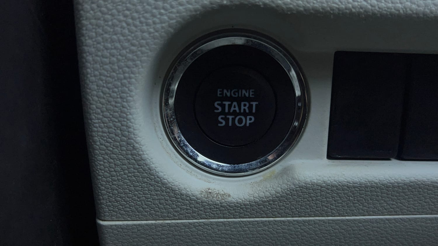 Used 2021 Maruti Suzuki Ignis Zeta 1.2 MT Petrol Manual top_features Keyless start