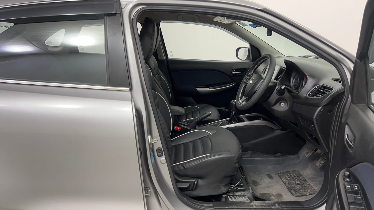 Used 2021 Maruti Suzuki Baleno Delta Petrol Manual interior RIGHT SIDE FRONT DOOR CABIN VIEW