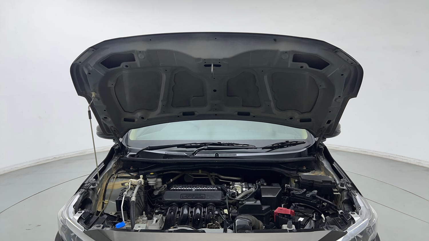 Used 2022 Honda Amaze VX CVT 1.2 Petrol Petrol Automatic engine ENGINE & BONNET OPEN FRONT VIEW