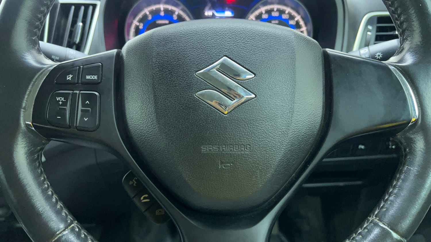 Used 2018 Maruti Suzuki Baleno Alpha 1.2 Petrol Manual top_features Airbags