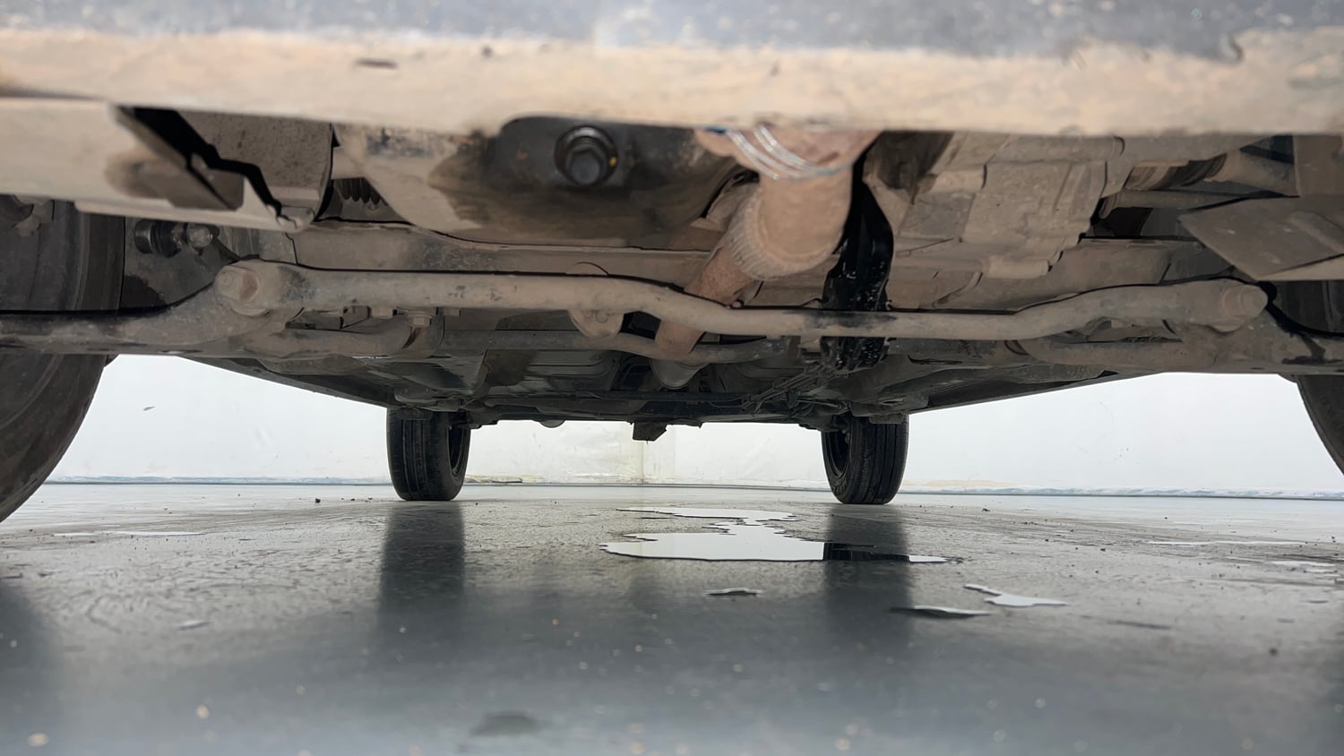 Used 2023 Tata Tigor XZ CNG Cng Manual extra FRONT LEFT UNDERBODY VIEW