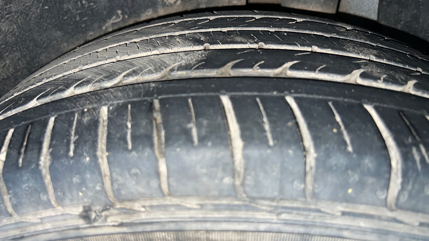 Used 2018 Hyundai Creta SX Plus 1.6 AT Petrol Petrol Automatic tyres LEFT REAR TYRE TREAD VIEW
