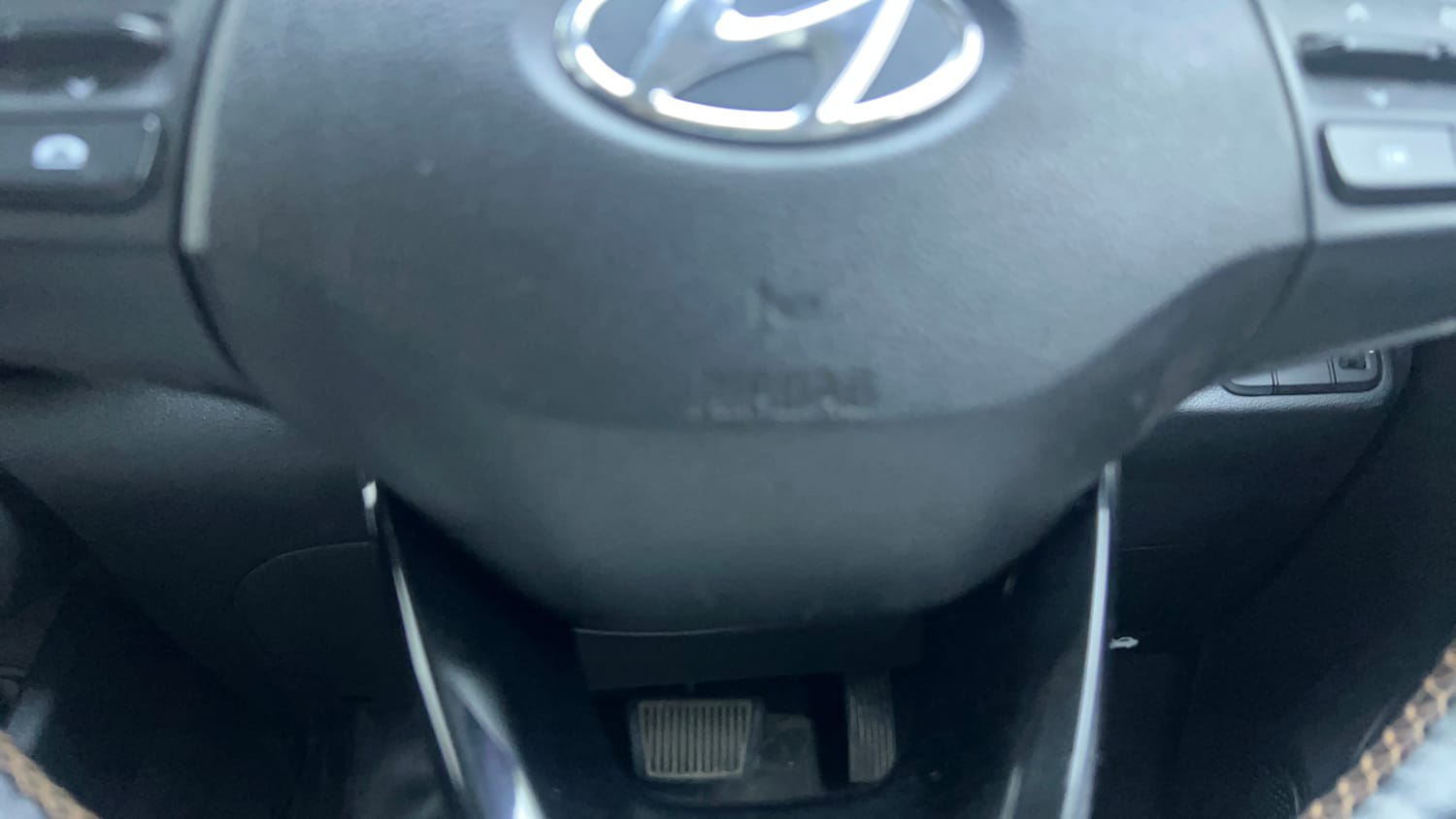 Used 2019 Hyundai Venue SX Plus 1.0 Turbo DCT Dual Tone Petrol Automatic top_features Airbags