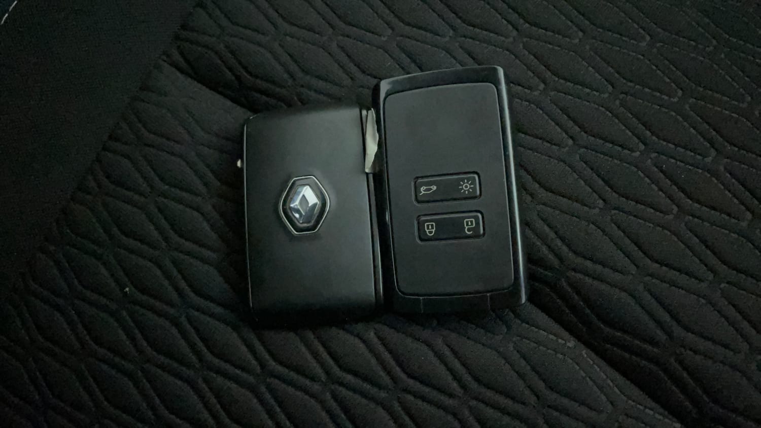 Used 2021 Renault Kiger RXZ Turbo CVT Petrol Automatic extra CAR KEY VIEW