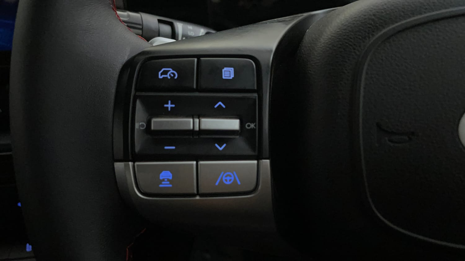 Used 2024 Hyundai Verna SX (O) 1.5 Turbo Petrol DCT Petrol Automatic top_features Cruise control