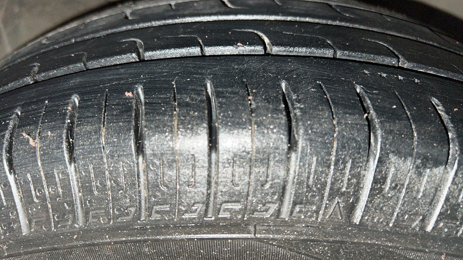 Used 2023 Tata Tigor XZ CNG Cng Manual tyres RIGHT FRONT TYRE TREAD VIEW