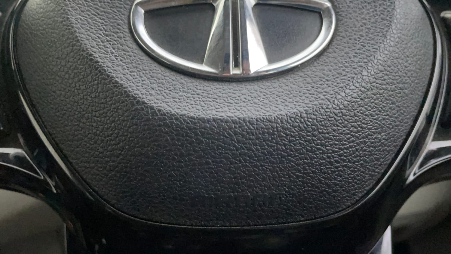 Used 2020 Tata Nexon XZ Plus Petrol Manual top_features Airbags