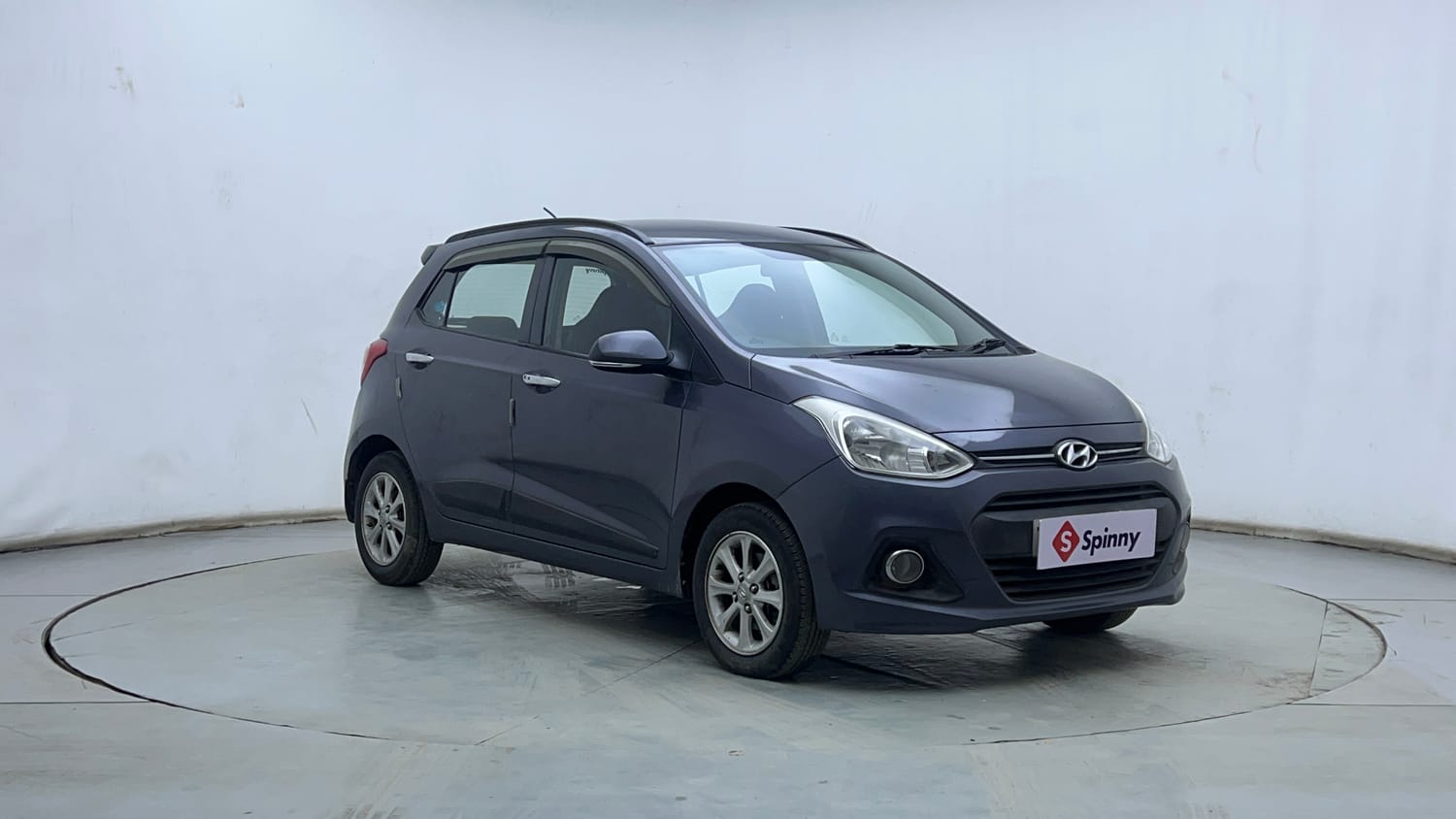 Used 2014 Hyundai Grand i10 Asta AT 1.2 Kappa VTVT Petrol Automatic exterior RIGHT FRONT CORNER VIEW