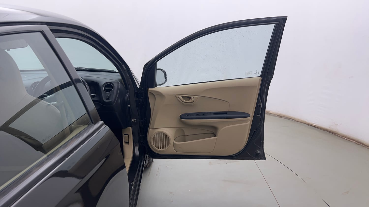 Used 2015 Honda Amaze 1.2 S i-VTEC Petrol Manual interior RIGHT FRONT DOOR OPEN VIEW