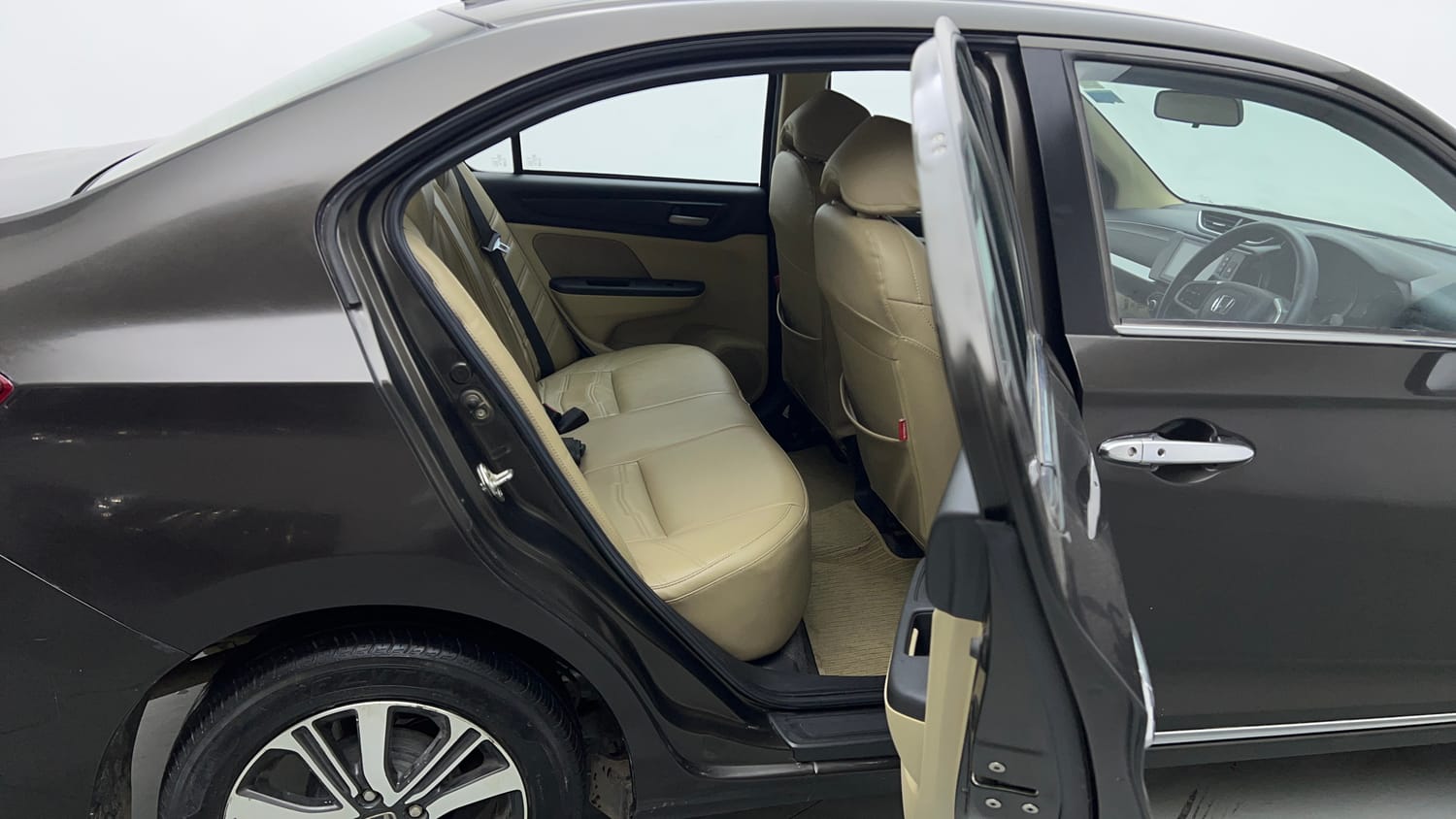 Used 2022 Honda Amaze VX CVT 1.2 Petrol Petrol Automatic interior RIGHT SIDE REAR DOOR CABIN VIEW