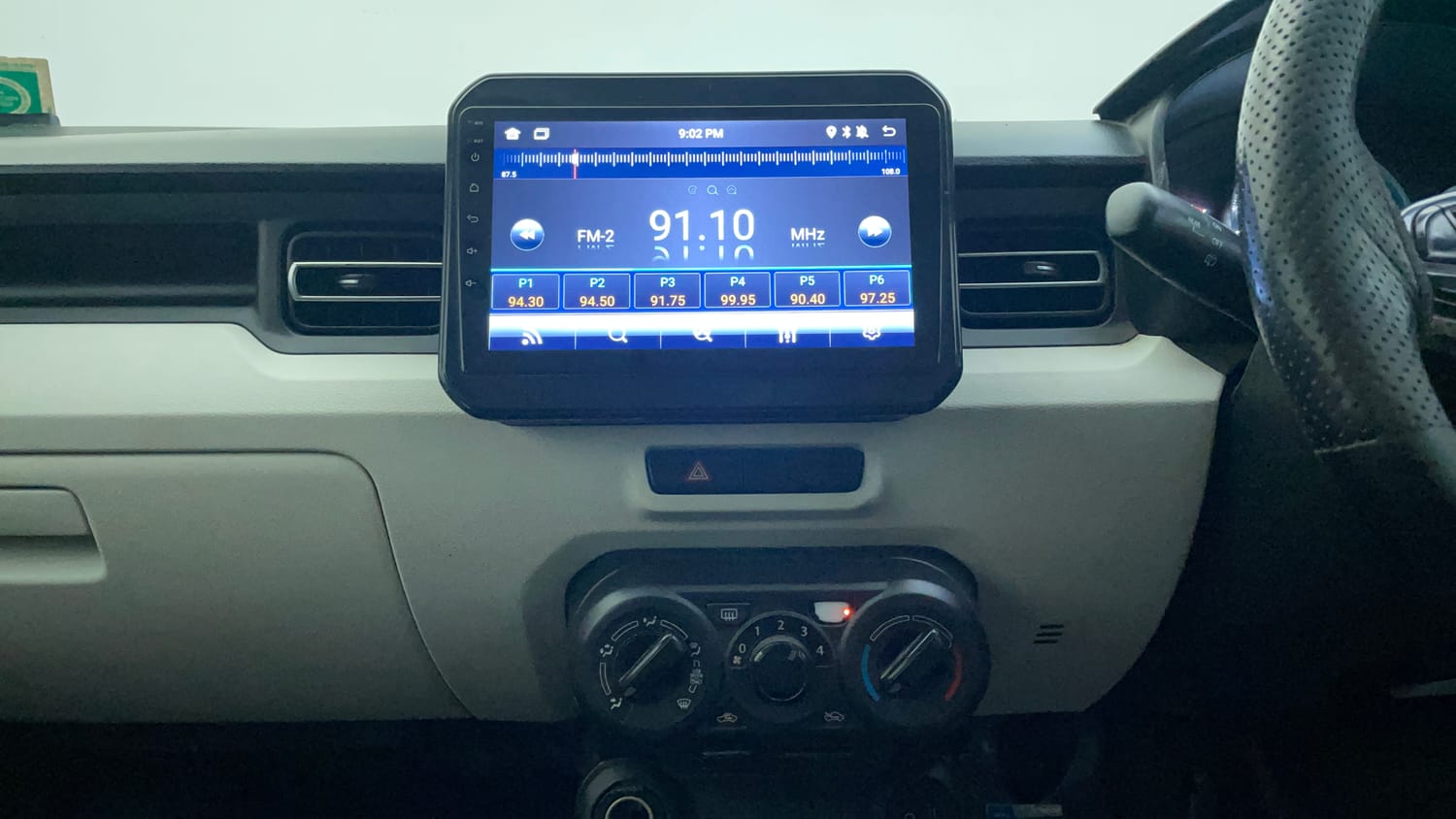 Used 2017 Maruti Suzuki Ignis Zeta 1.2 AMT Petrol Automatic interior MUSIC SYSTEM & AC CONTROL VIEW