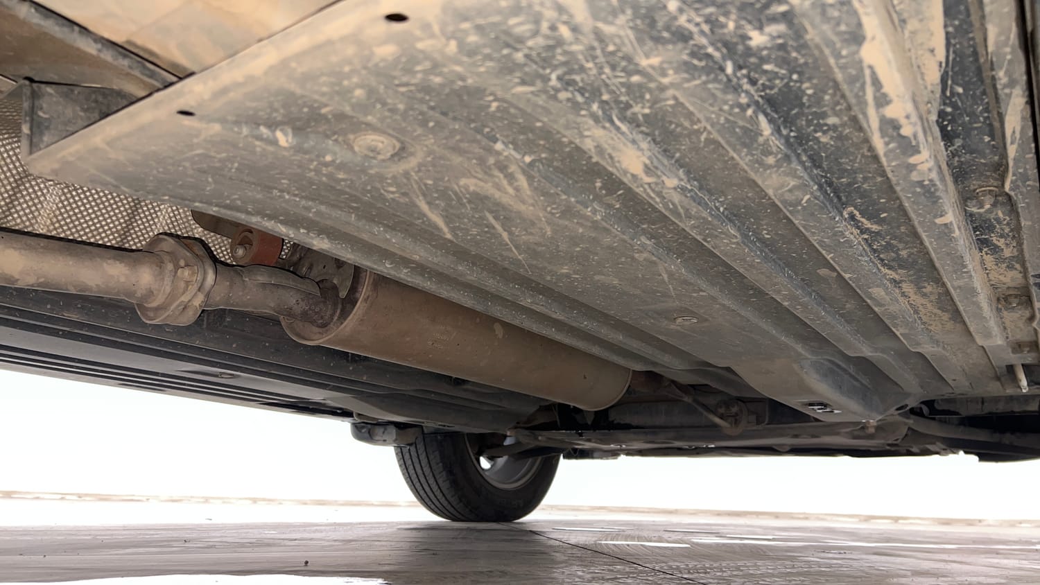 Used 2024 Toyota Urban Cruiser Hyryder G AT NeoDrive Petrol Automatic extra REAR RIGHT UNDERBODY VIEW