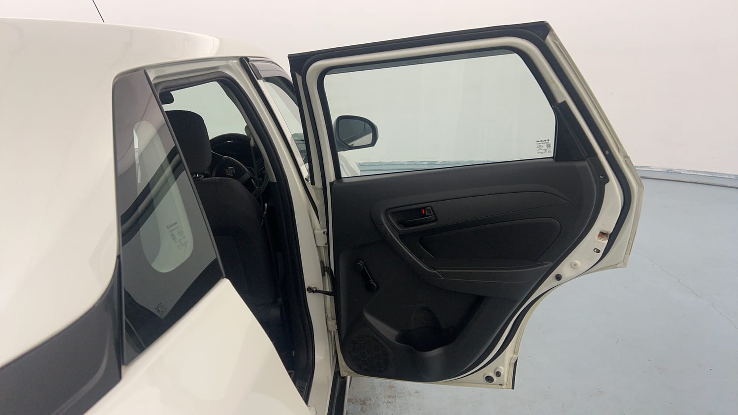 Used 2017 Maruti Suzuki Vitara Brezza LDi (O) Diesel Manual interior RIGHT REAR DOOR OPEN VIEW