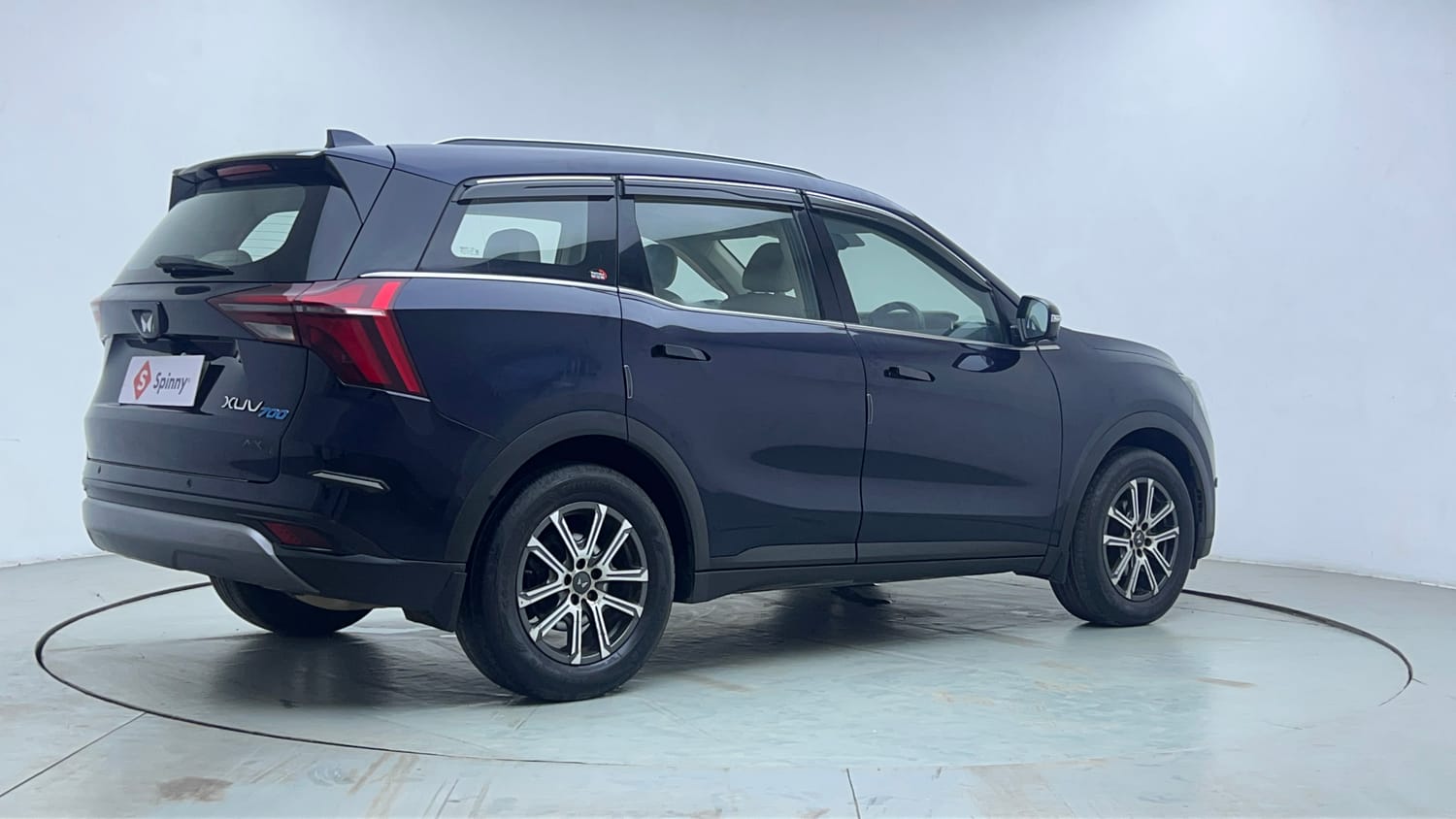 Used 2021 Mahindra XUV700 AX 7 Petrol AT Luxury Pack 7 STR Petrol Automatic exterior RIGHT REAR CORNER VIEW