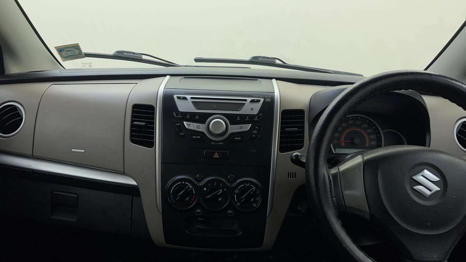 Used 2016 Maruti Suzuki Wagon R 1.0 VXI AMT Petrol Automatic interior MUSIC SYSTEM & AC CONTROL VIEW