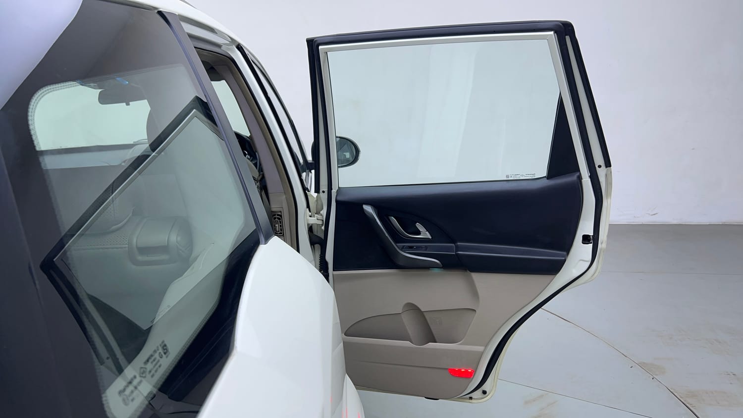 Used 2016 Mahindra XUV500 W10 AT Diesel Automatic interior RIGHT REAR DOOR OPEN VIEW