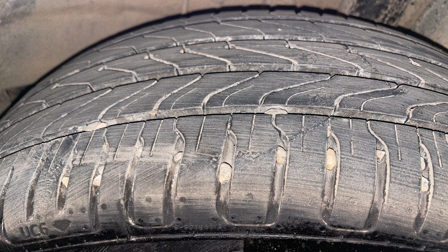 Used 2019 Hyundai Elite i20 Sportz Plus 1.2 Dual Tone Petrol Manual tyres LEFT REAR TYRE TREAD VIEW