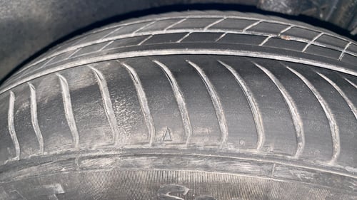 Used 2025 Tata Tiago XZA Petrol Automatic tyres RIGHT FRONT TYRE TREAD VIEW