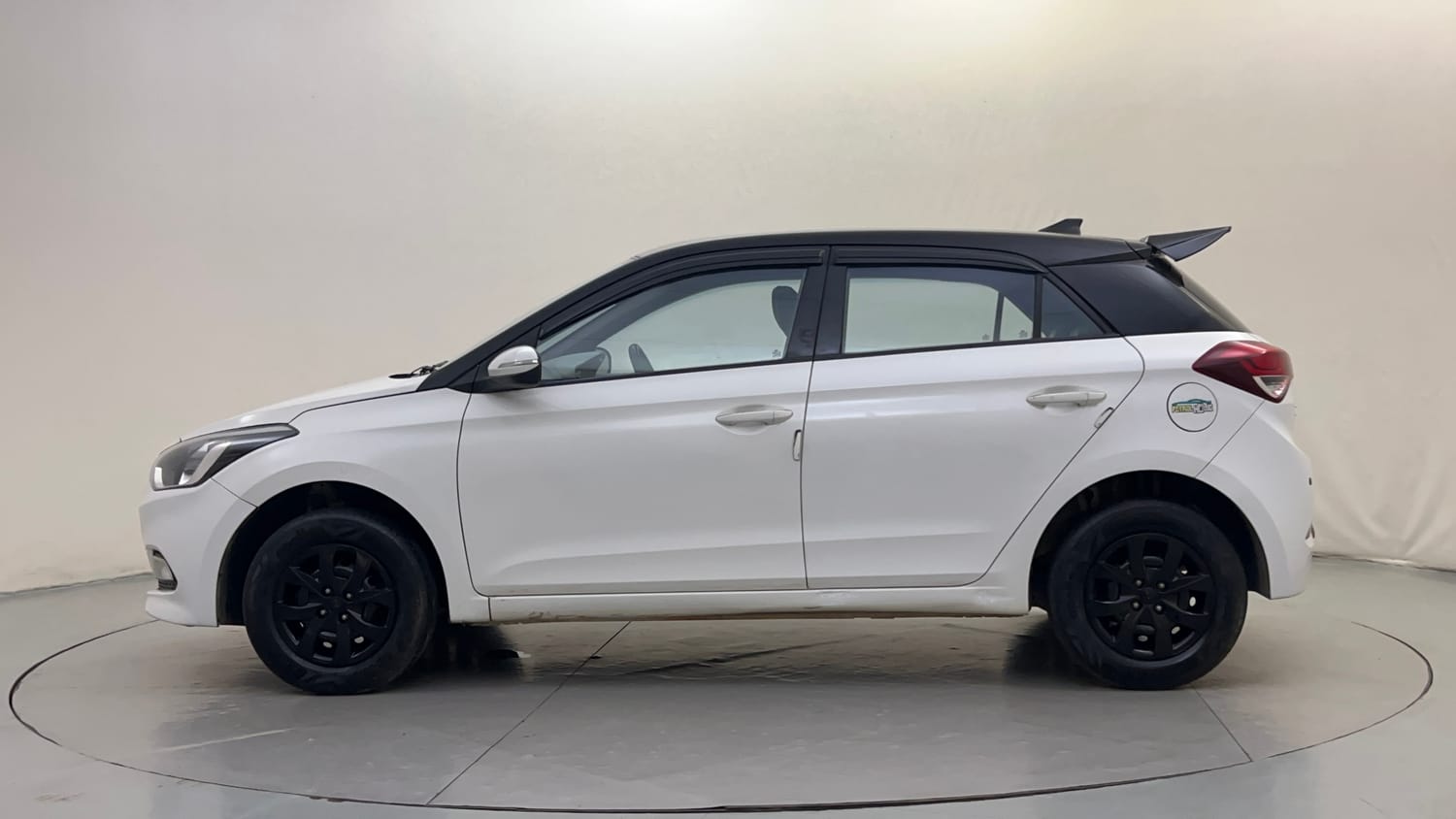 Used 2018 Hyundai Elite i20 Sportz 1.2 Petrol Manual exterior LEFT SIDE VIEW