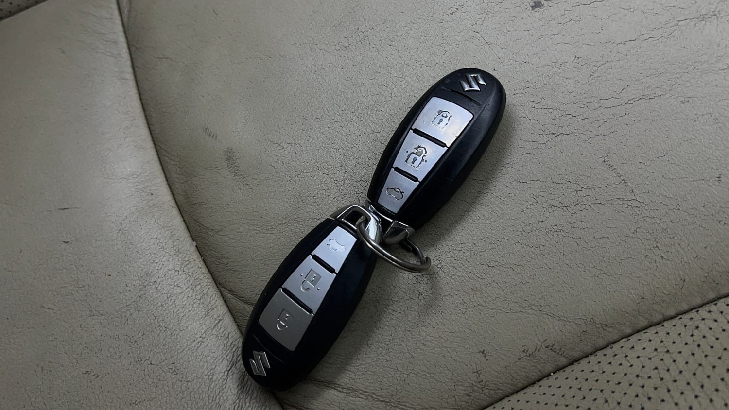 Used 2019 Maruti Suzuki Ciaz Alpha Hybrid 1.5 Petrol Manual extra CAR KEY VIEW