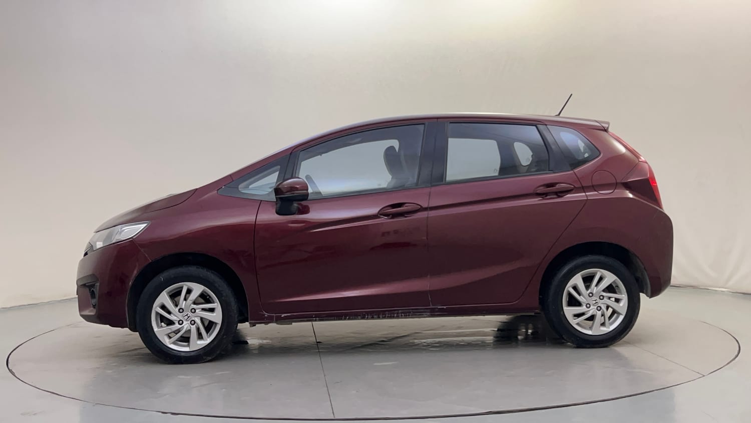 Used 2015 Honda Jazz V Petrol Petrol Manual exterior LEFT SIDE VIEW