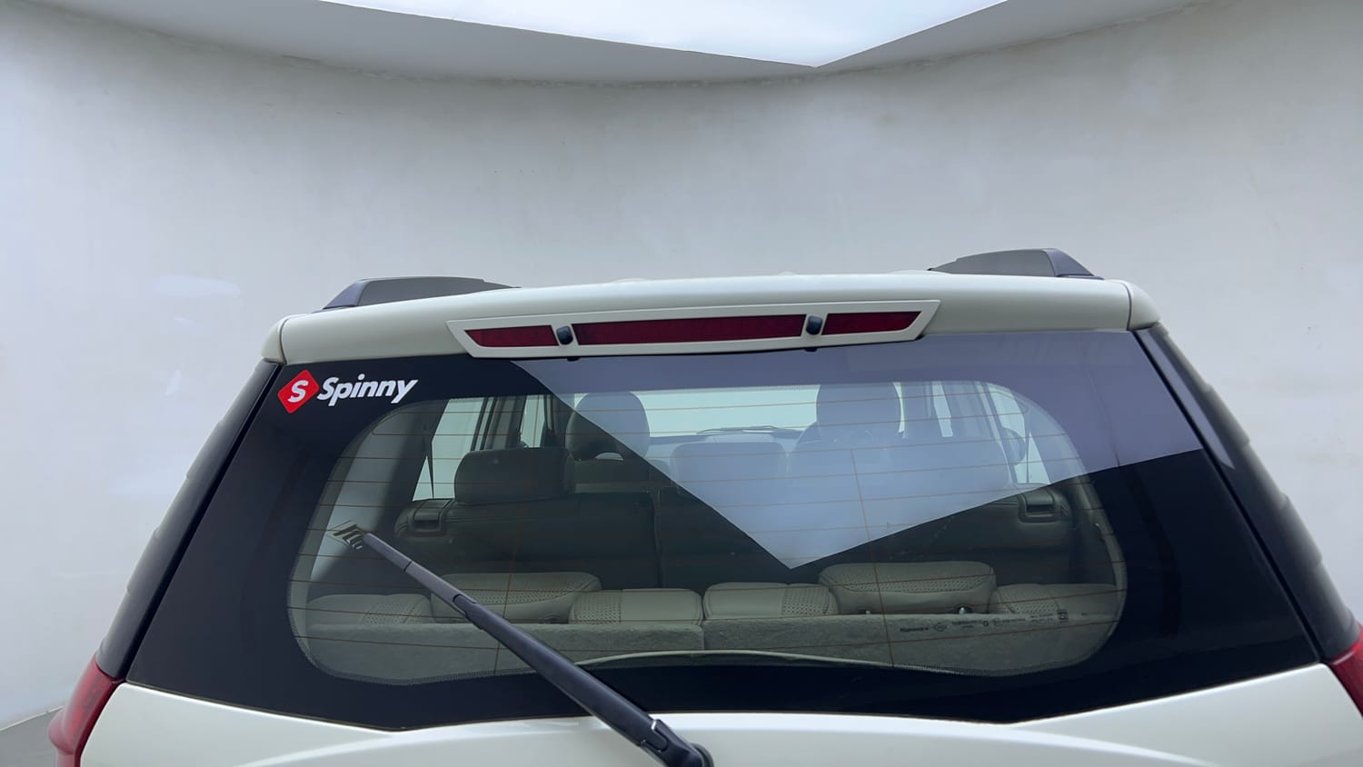 Used 2016 Mahindra XUV500 W10 AT Diesel Automatic exterior BACK WINDSHIELD VIEW