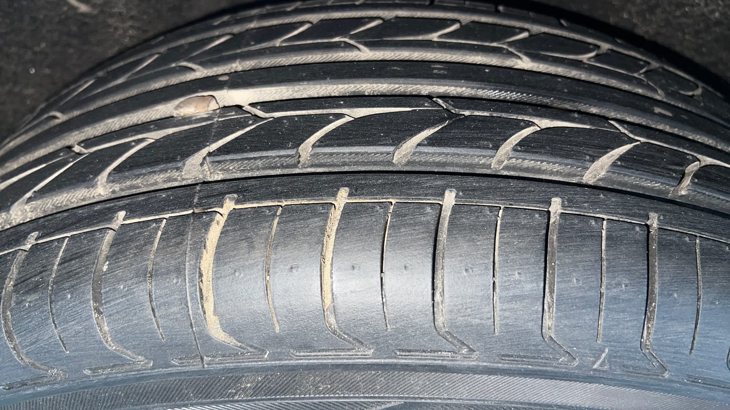 Used 2019 Ford EcoSport Titanium 1.5L TDCi Diesel Manual tyres RIGHT REAR TYRE TREAD VIEW