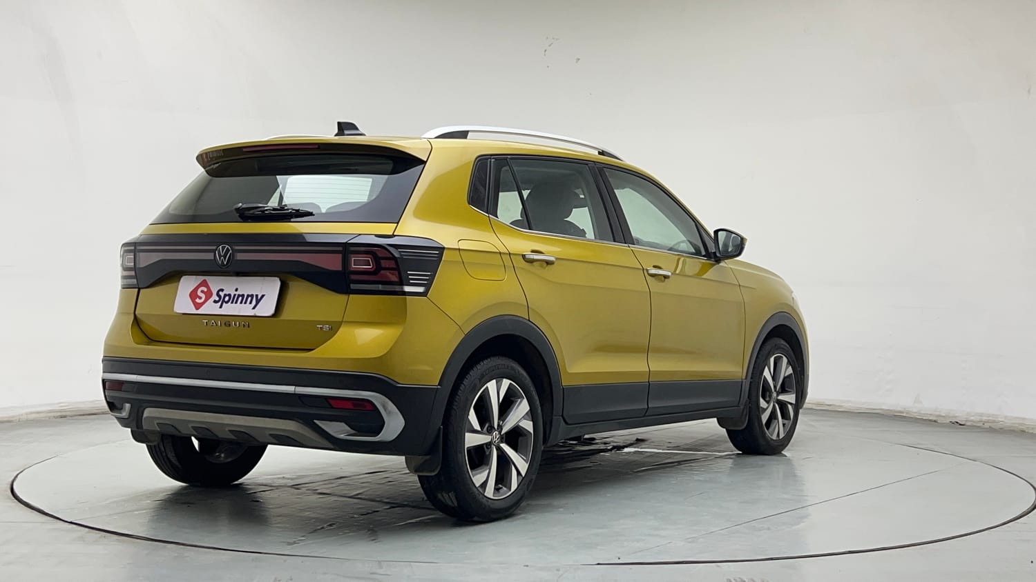 Used 2022 Volkswagen Taigun Topline 1.0 TSI AT Petrol Automatic exterior RIGHT REAR CORNER VIEW